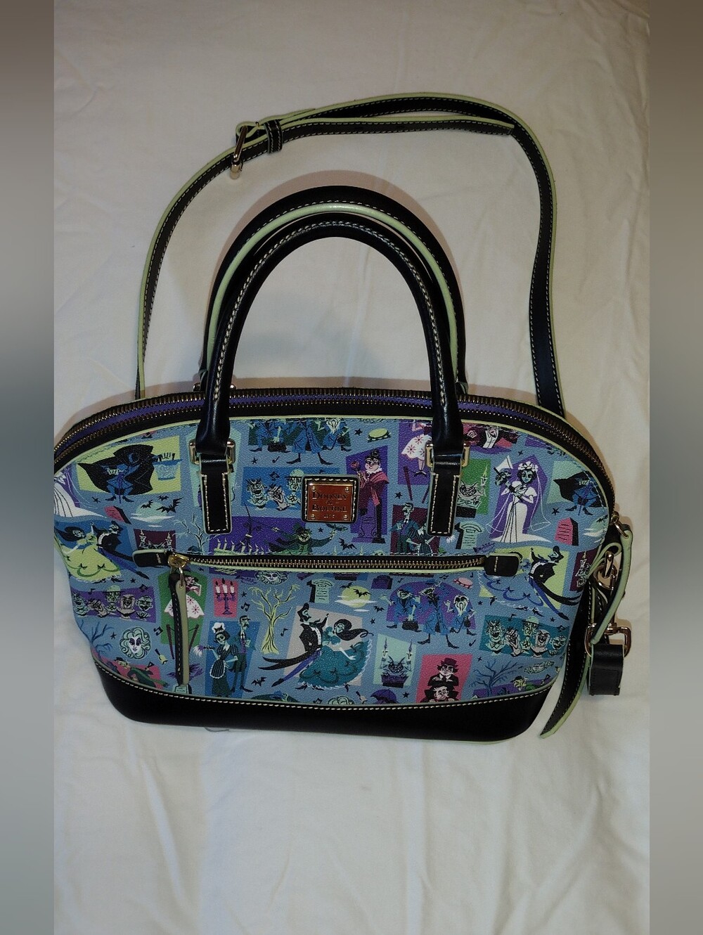 2020 DISNEY PARKS DOONEY & BOURKE SATCHEL PURSE